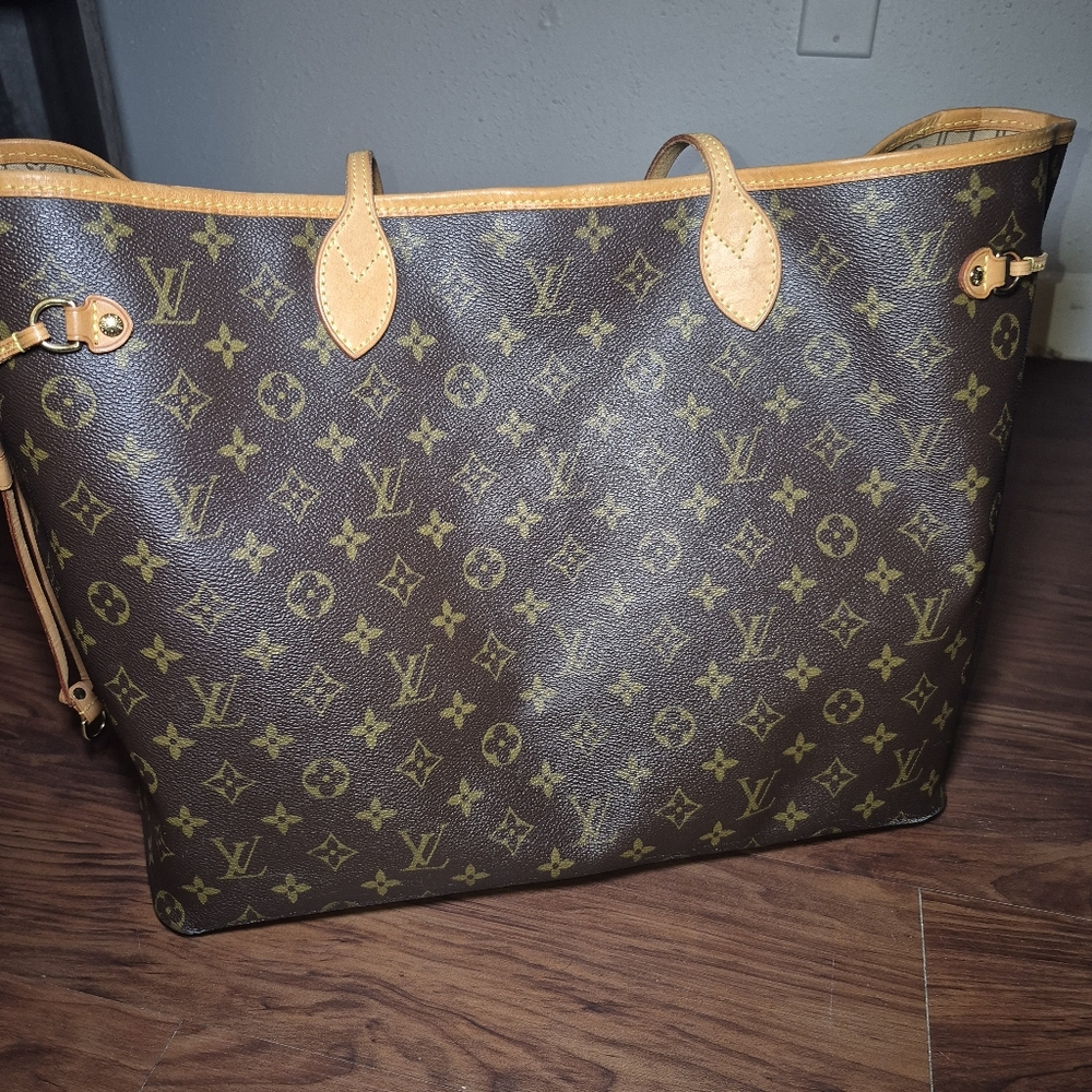*******SOLD*******Louis Vuitton GM Neverful Monogram Tote